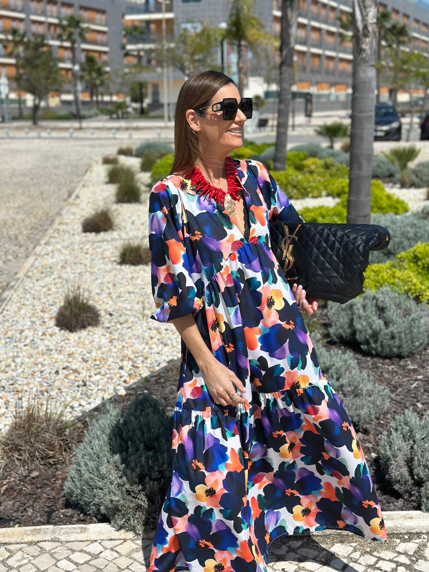 Vestido comprido com folho