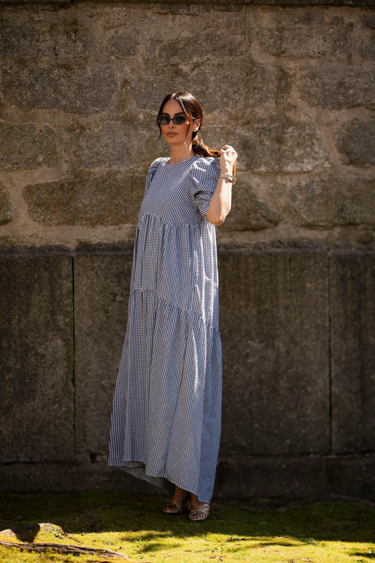 Vestido comprido com folho