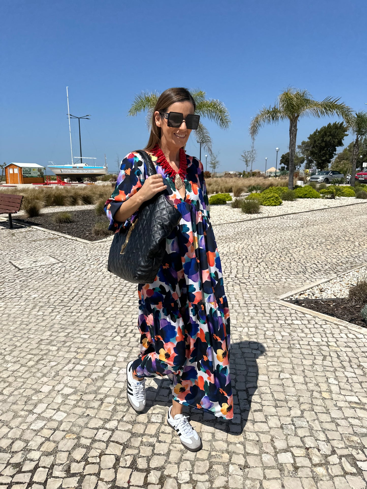 Vestido comprido com folho
