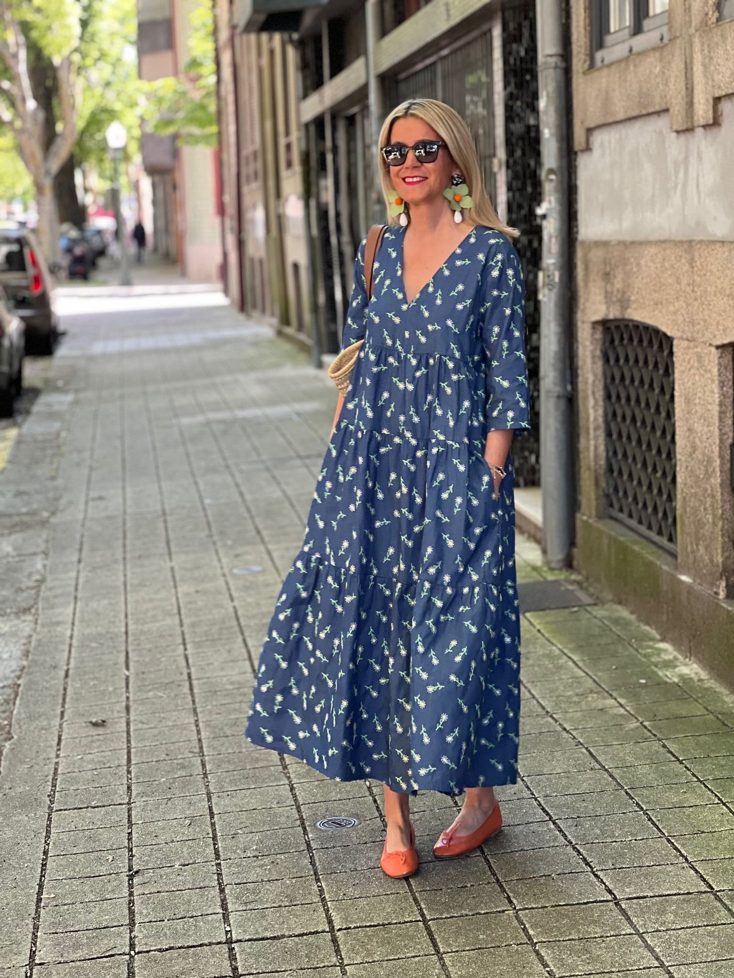 Vestido comprido com folhos
