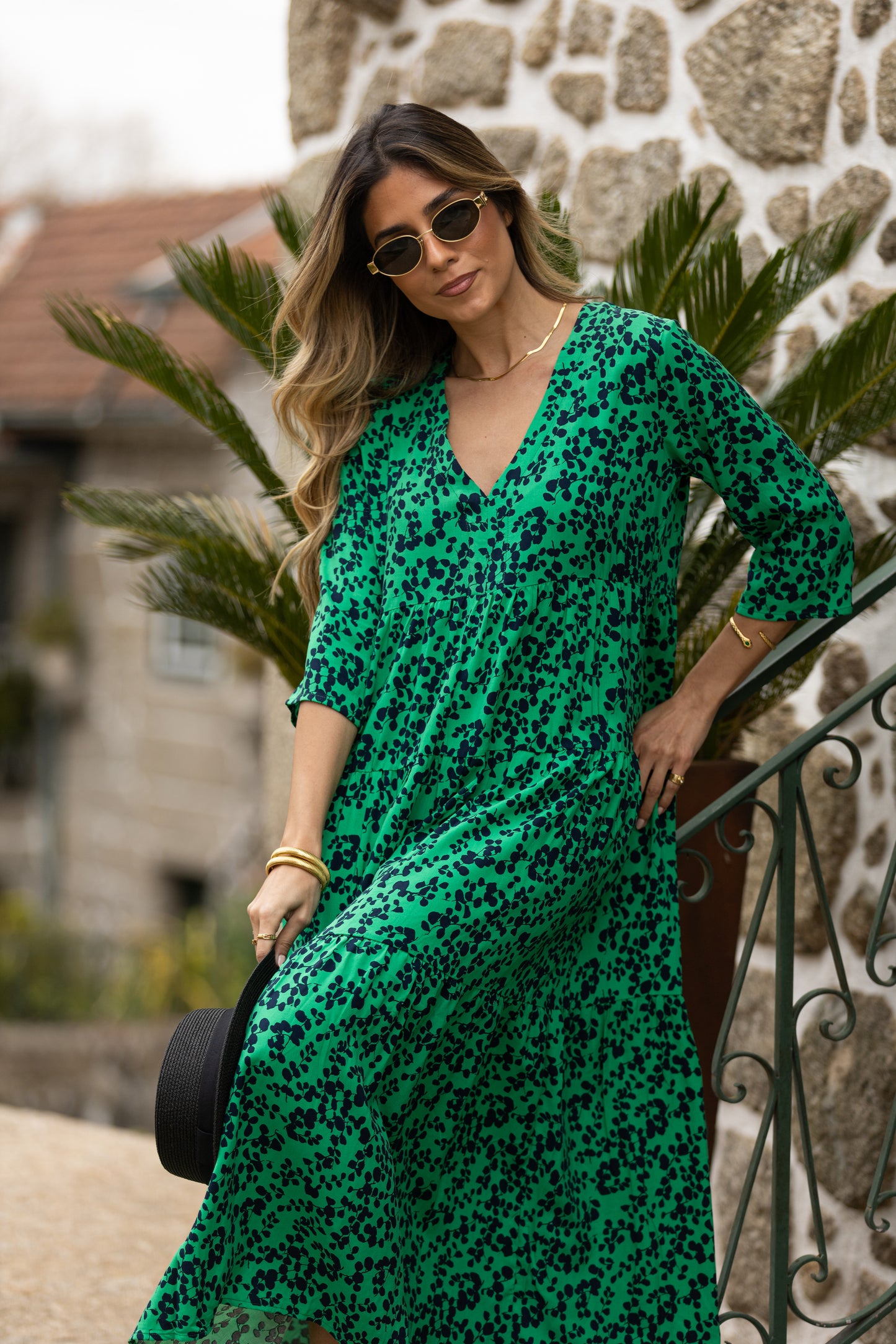 Vestido comprido com folhos