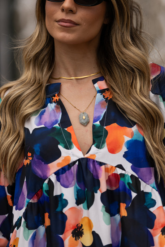 Long necklace with stone