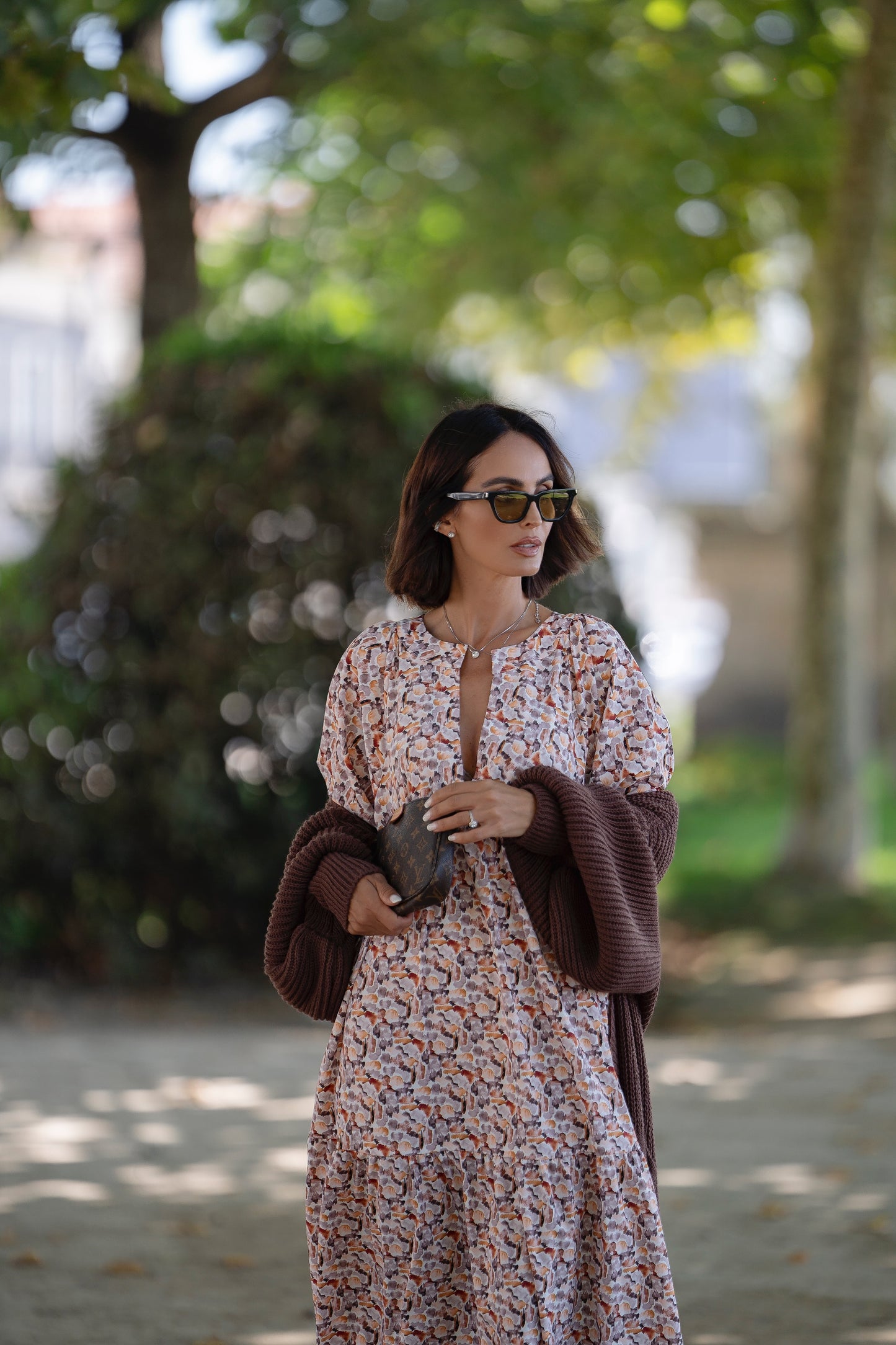 Casaco comprido em malha castanho