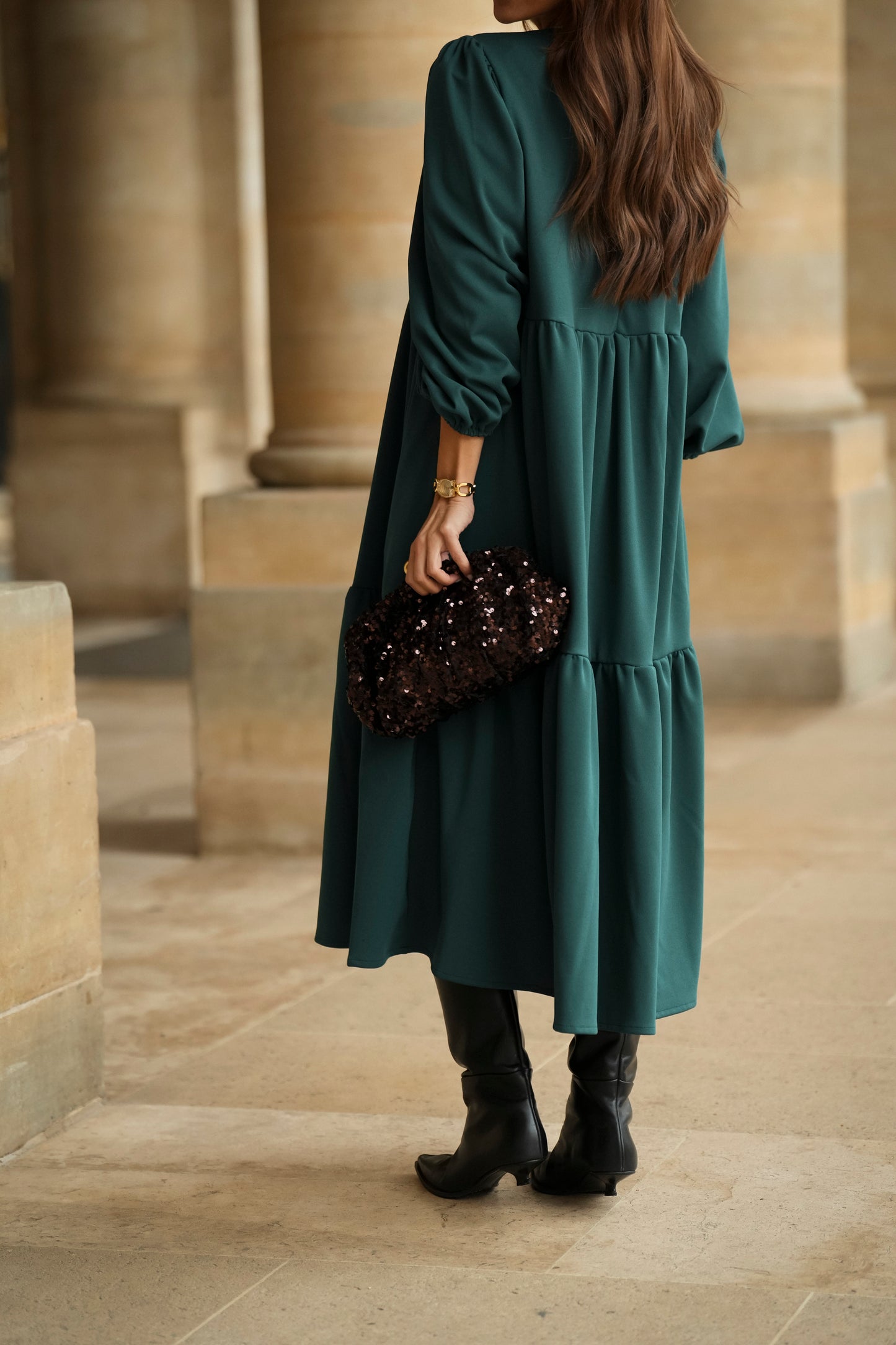 Vestido comprido com folhos em verde