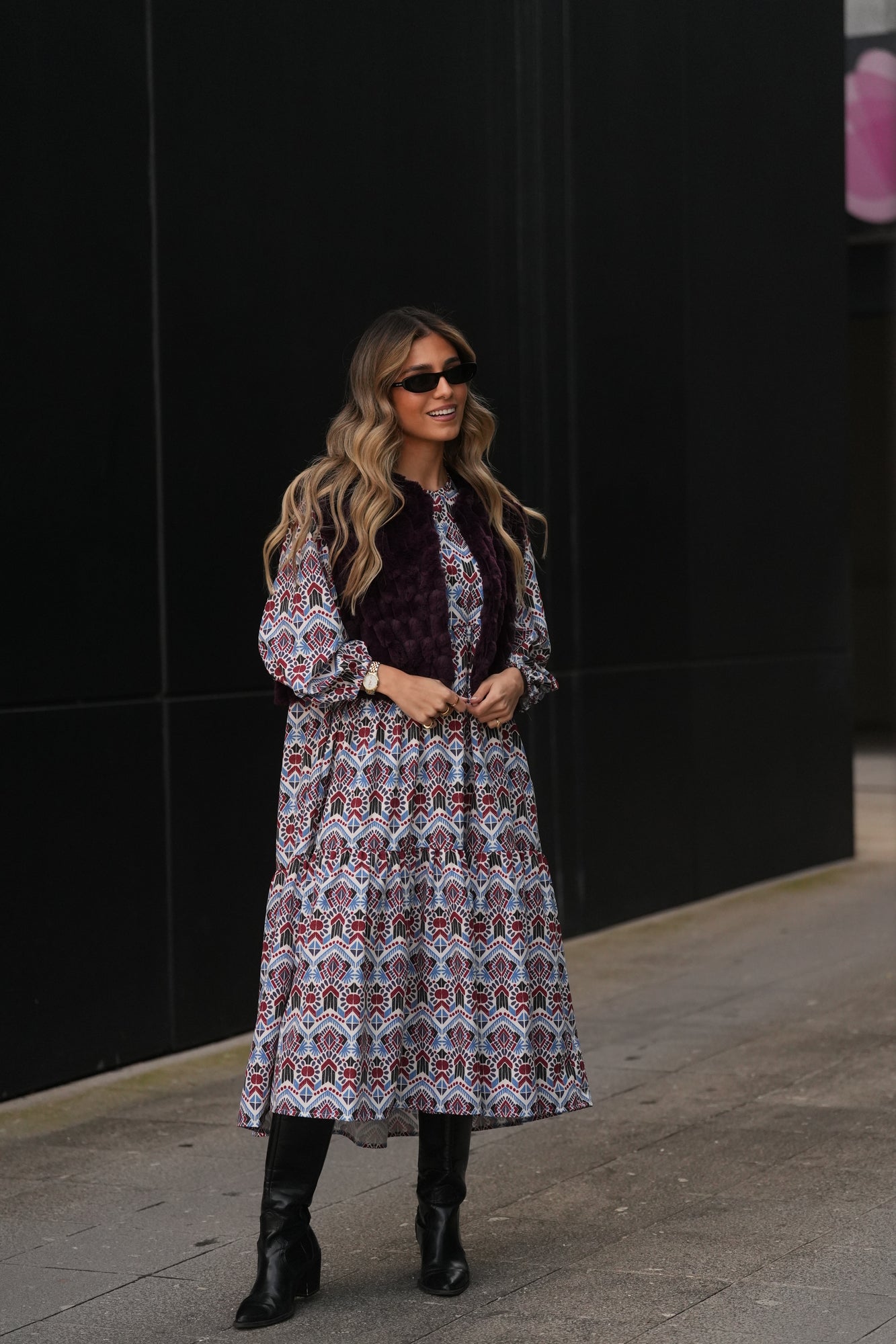 Vestido comprido com folhos