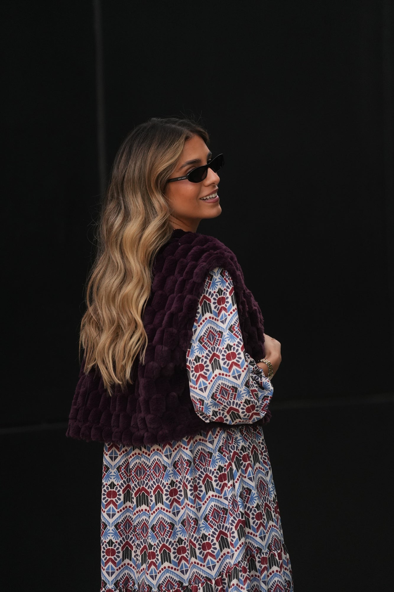 Vestido comprido com folhos