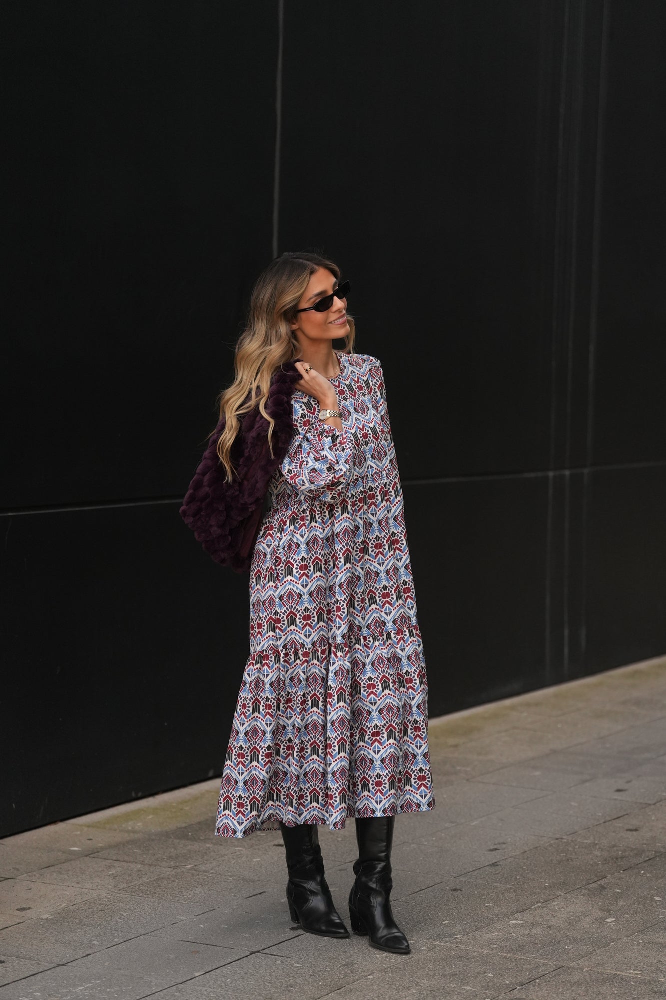 Vestido comprido com folhos