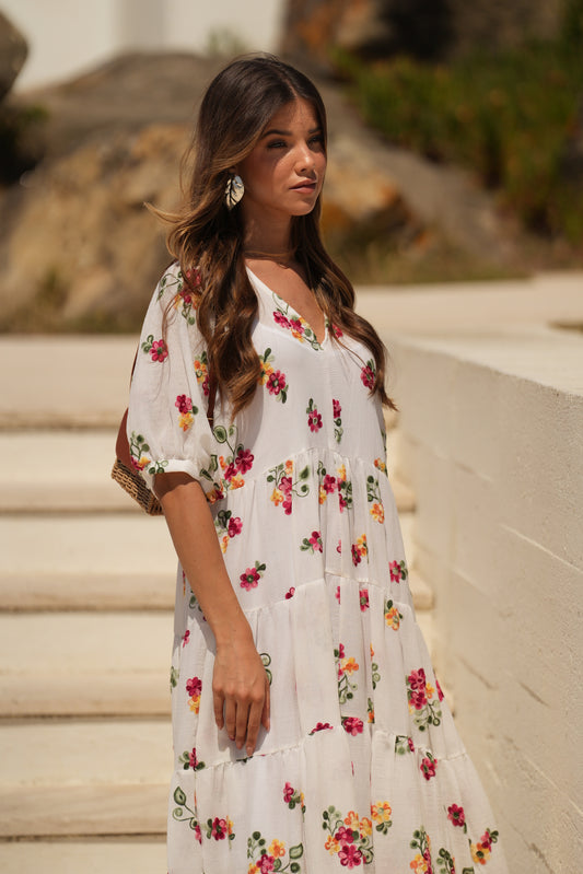Vestido comprido branco com flores