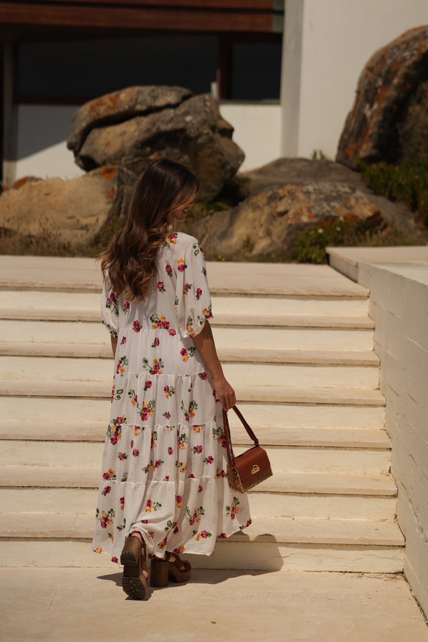 Vestido comprido branco com flores