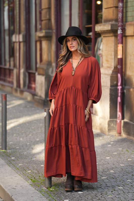 Vestido comprido com folhos