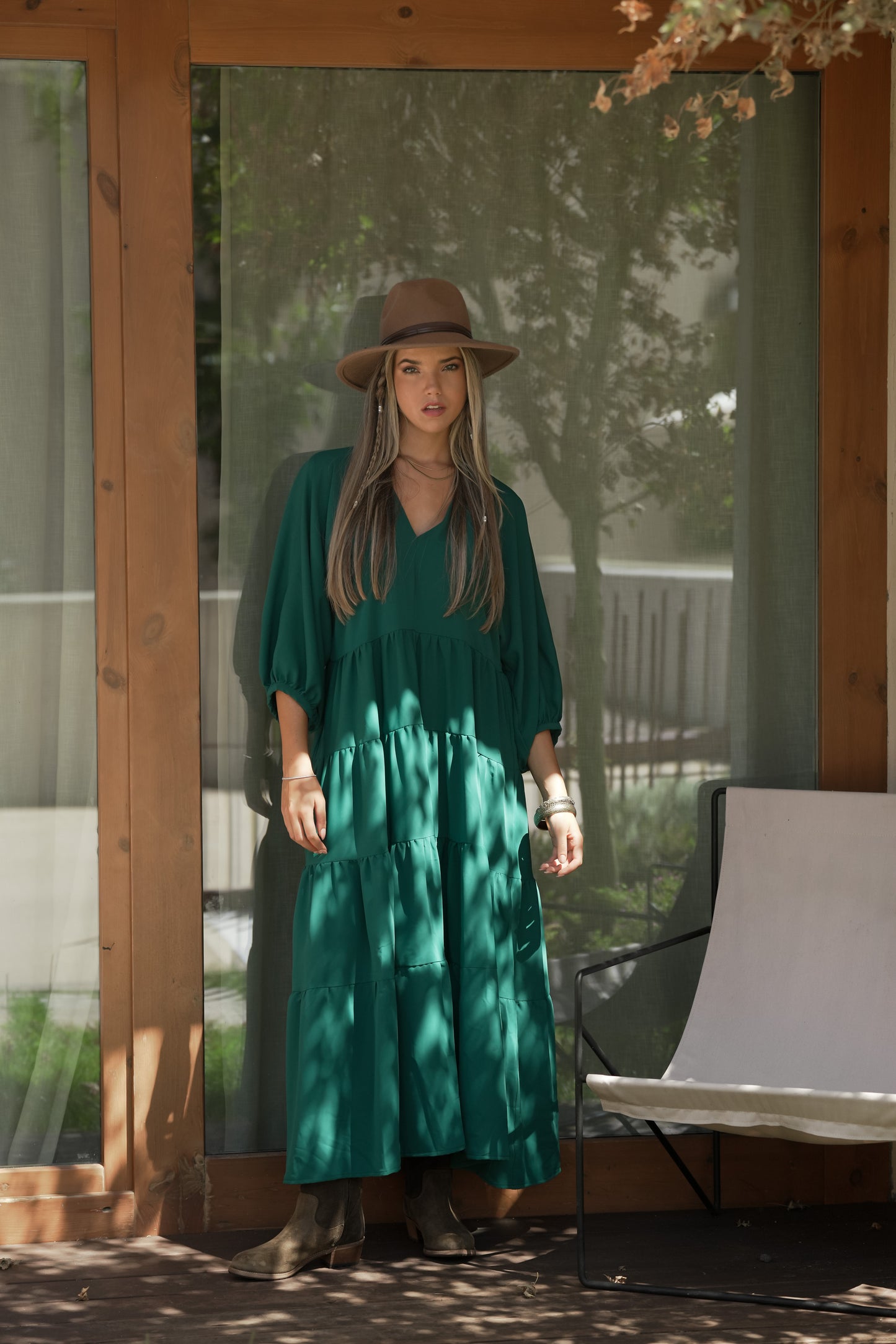Vestido comprido com folhos