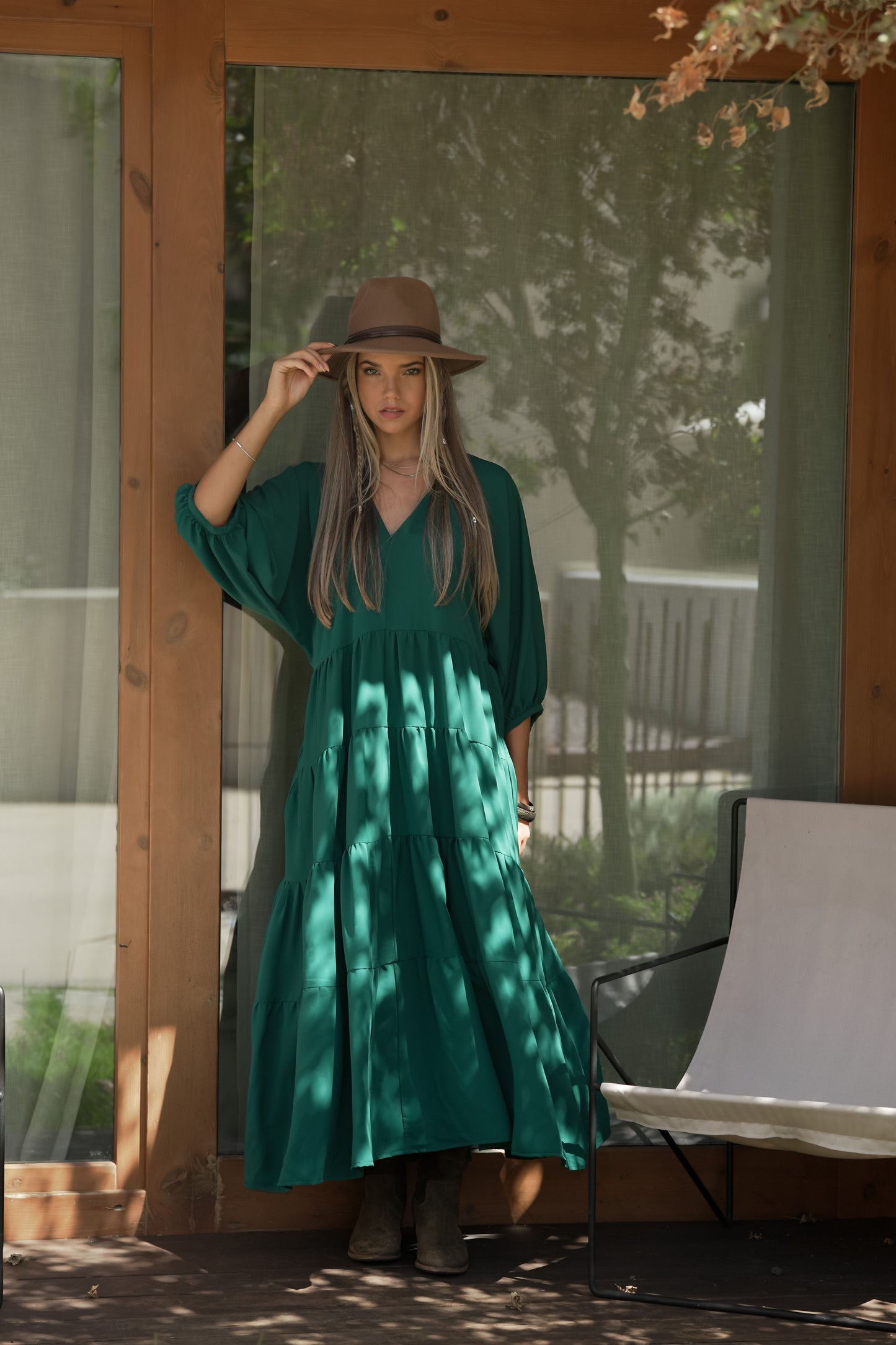 Vestido comprido com folhos