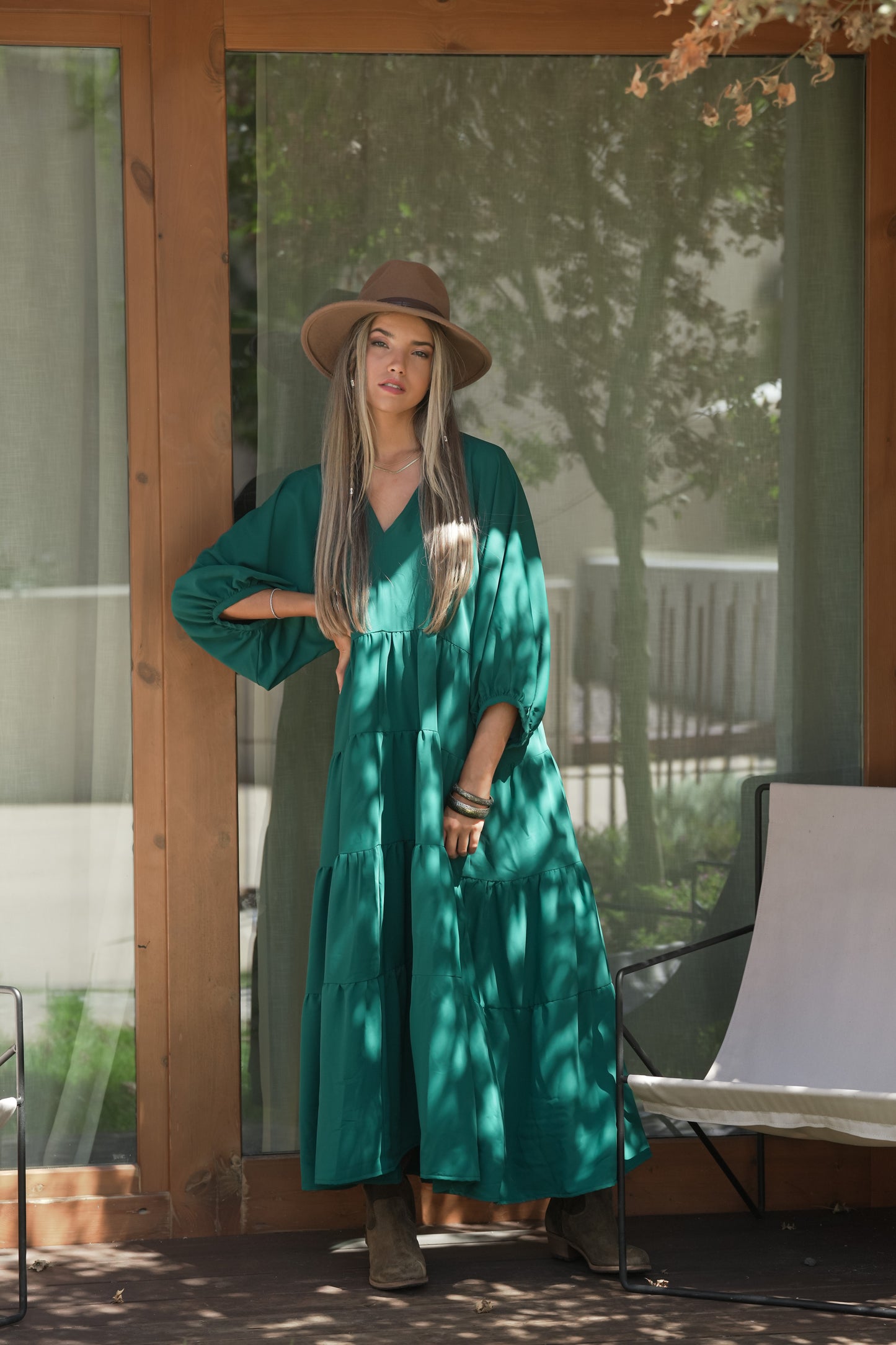 Vestido comprido com folhos