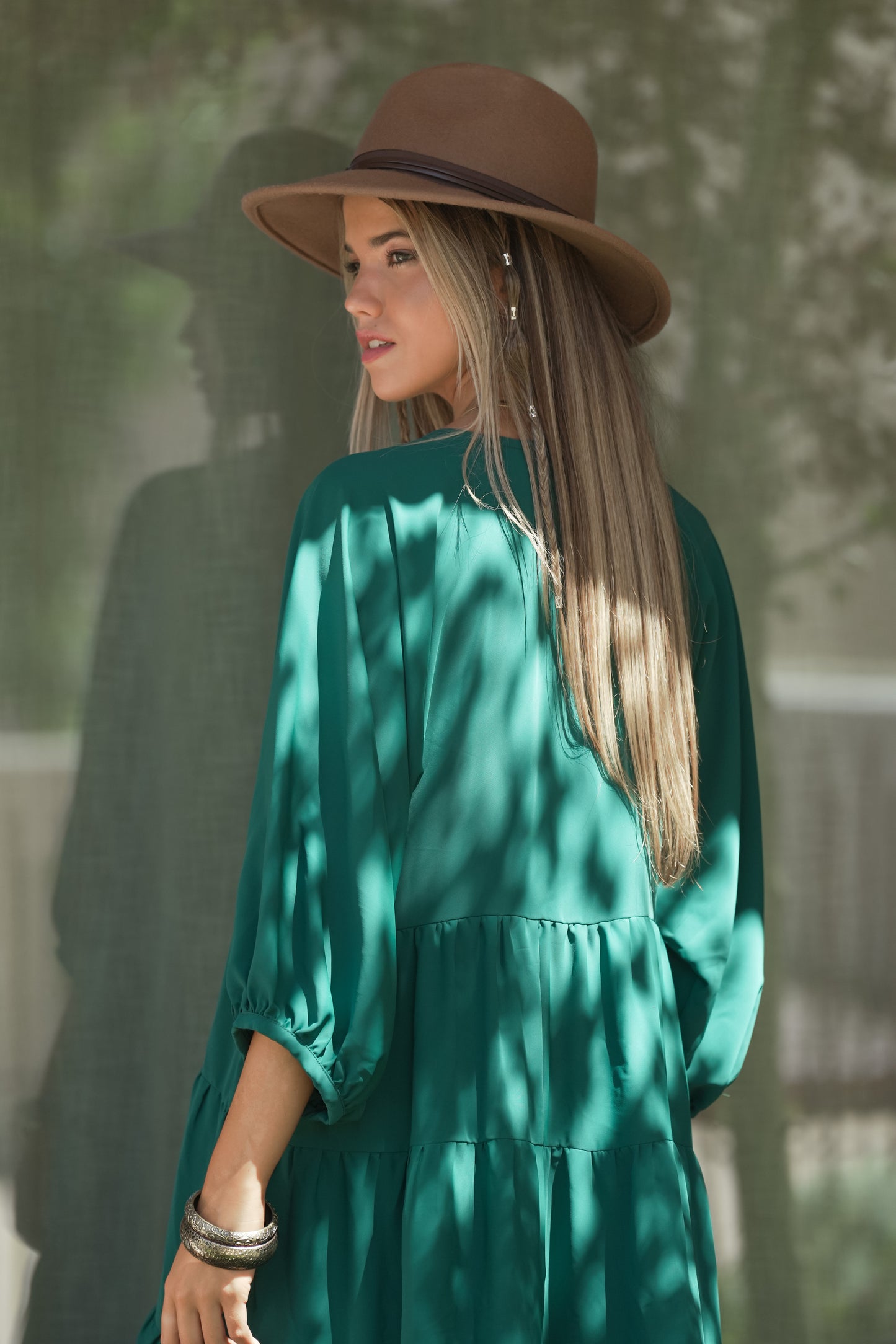 Vestido comprido com folhos
