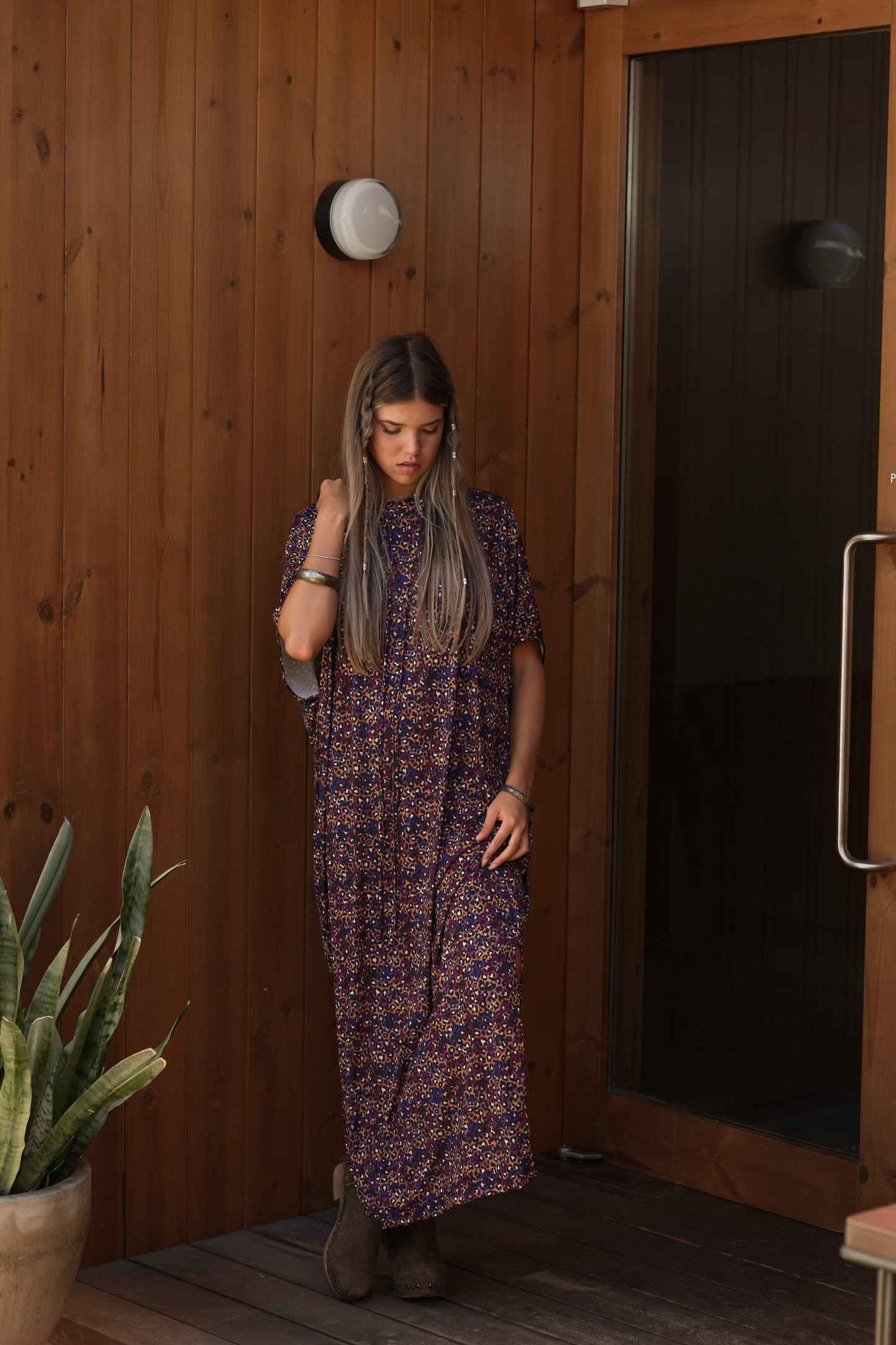 Vestido estampado com capuz