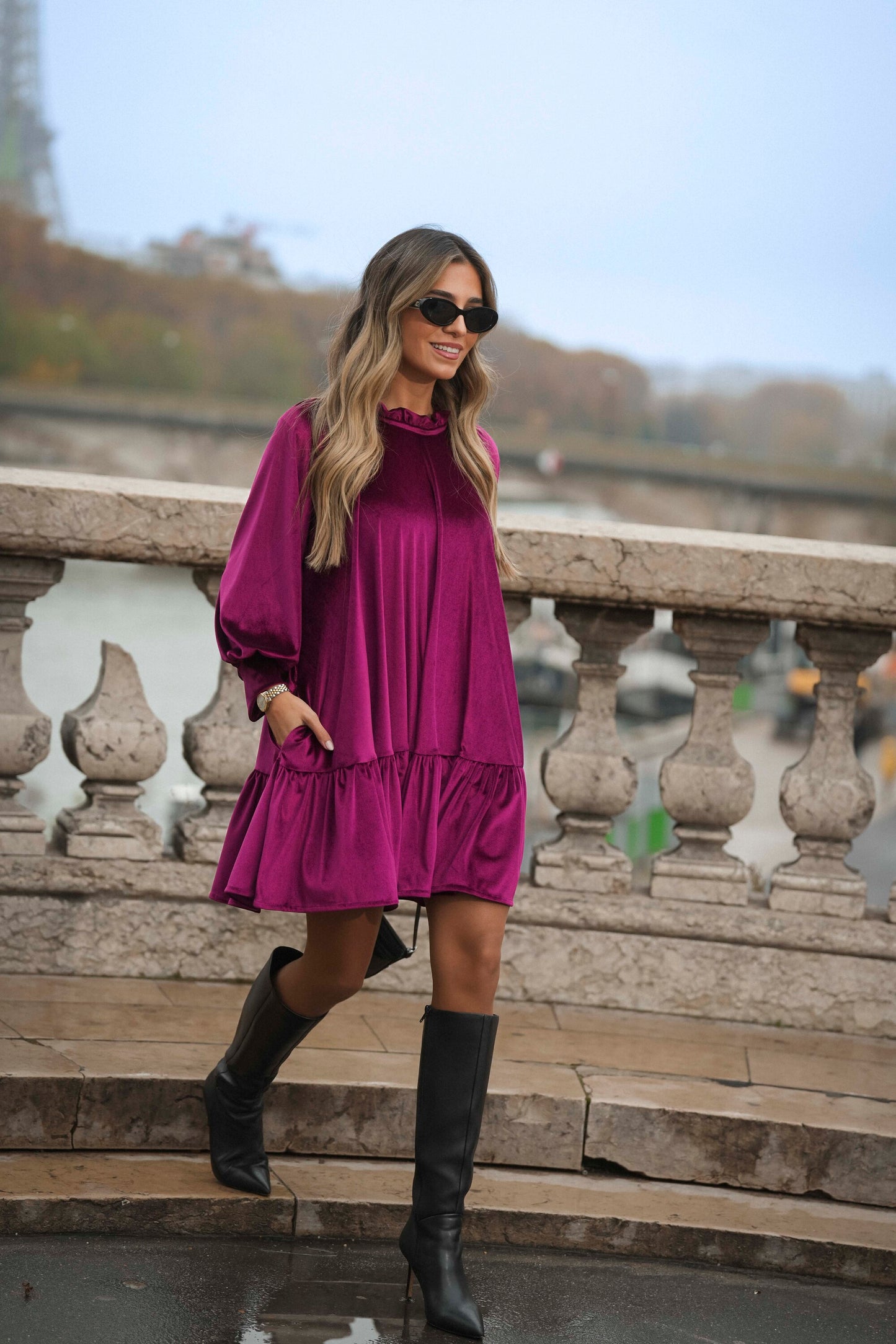 Short dress with printed knit