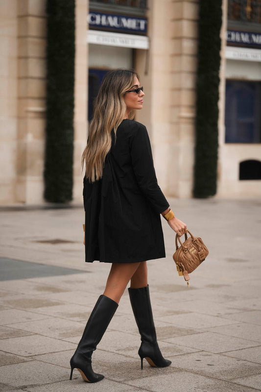 Short dress with pleats