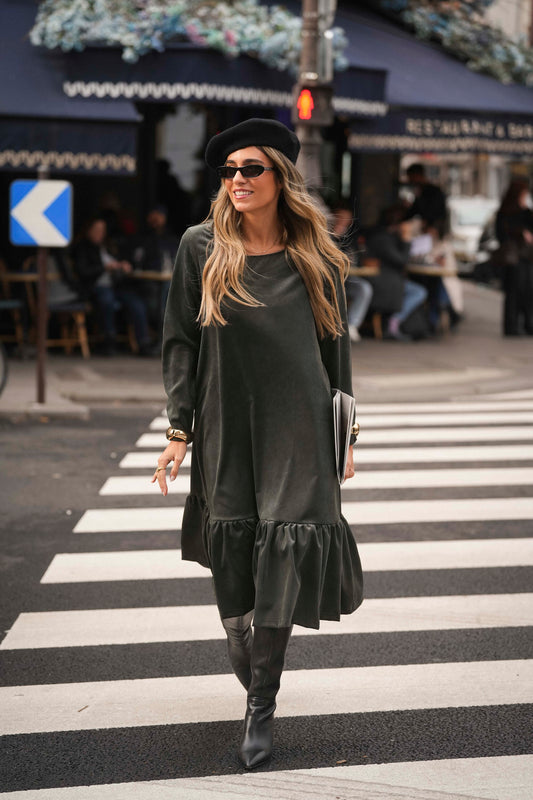 Robe avec volant en bombazine