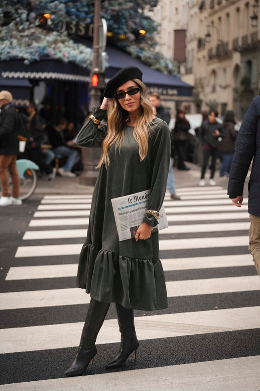 Robe avec volant en bombazine