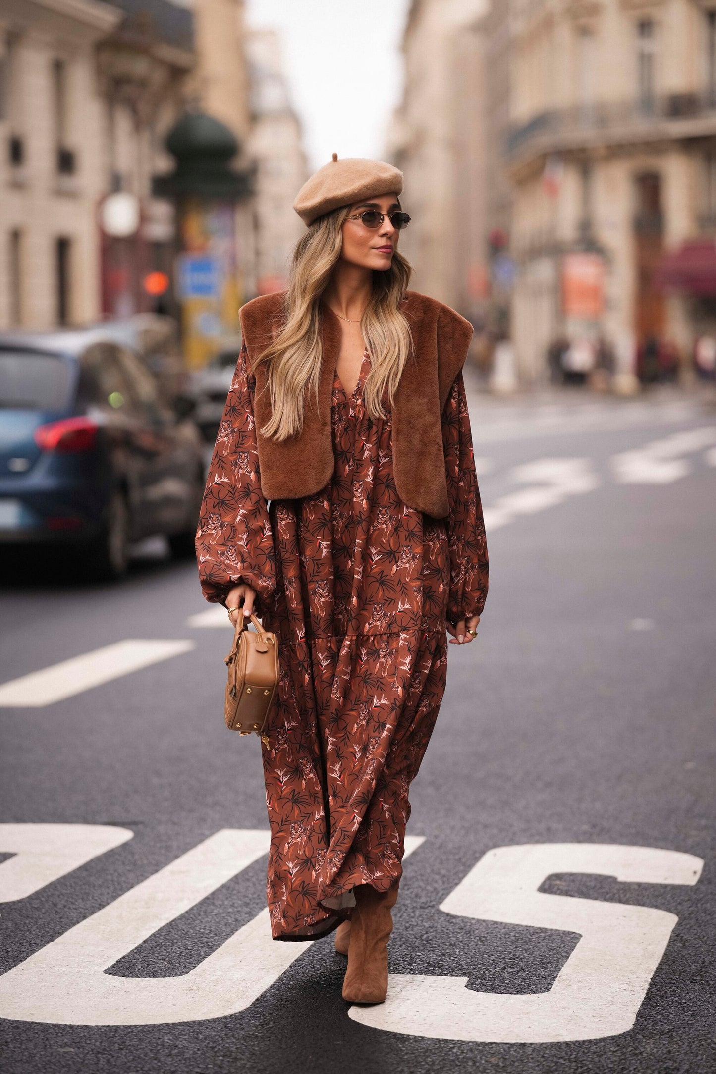 Vestido comprido com folho