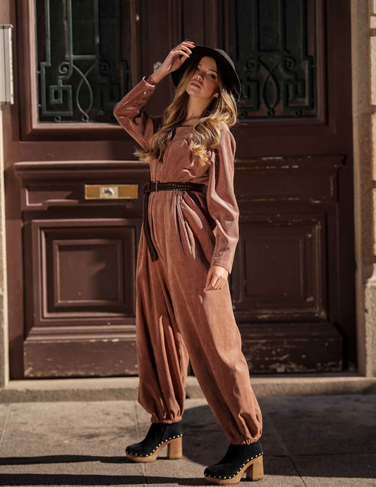 Long jumpsuit in corduroy