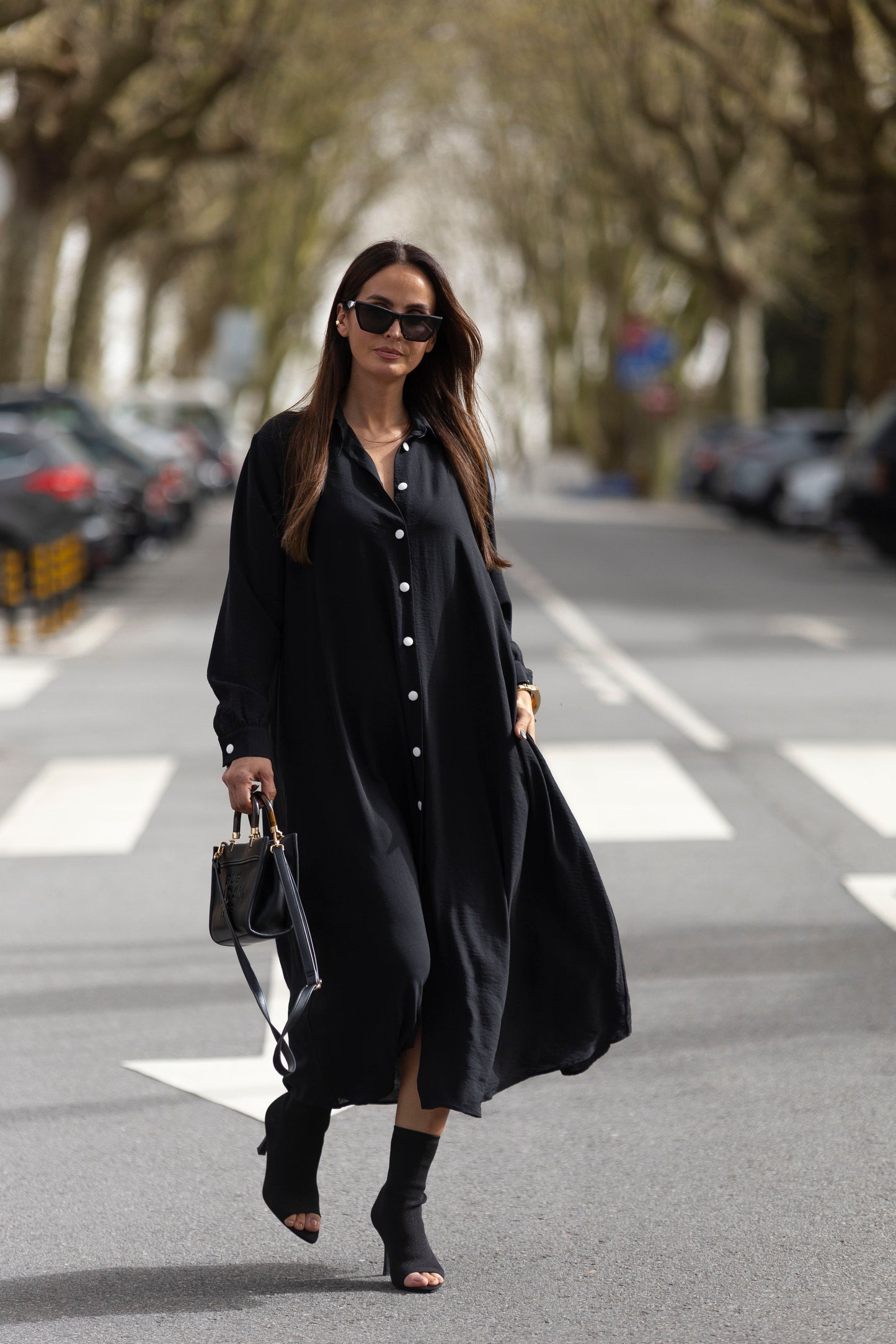Vestido camiseiro em preto