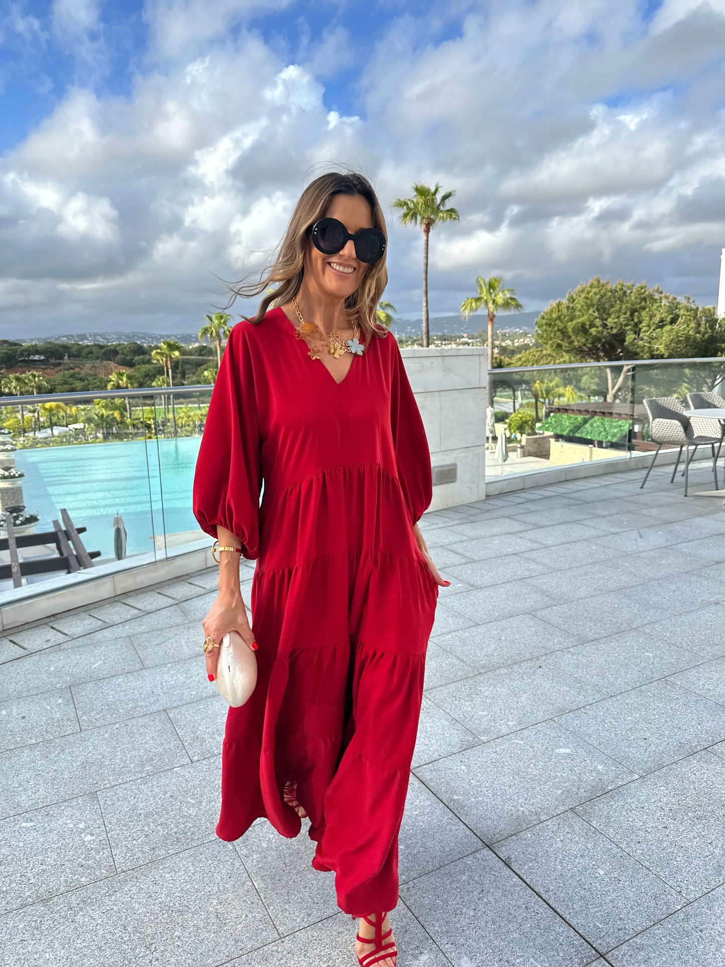 Vestido comprido vermelho com folhos
