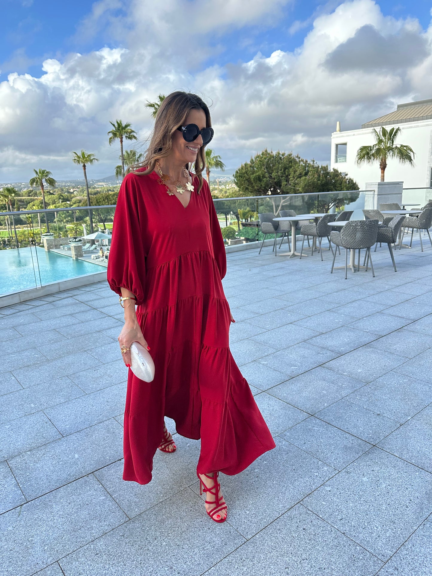 Vestido comprido vermelho com folhos