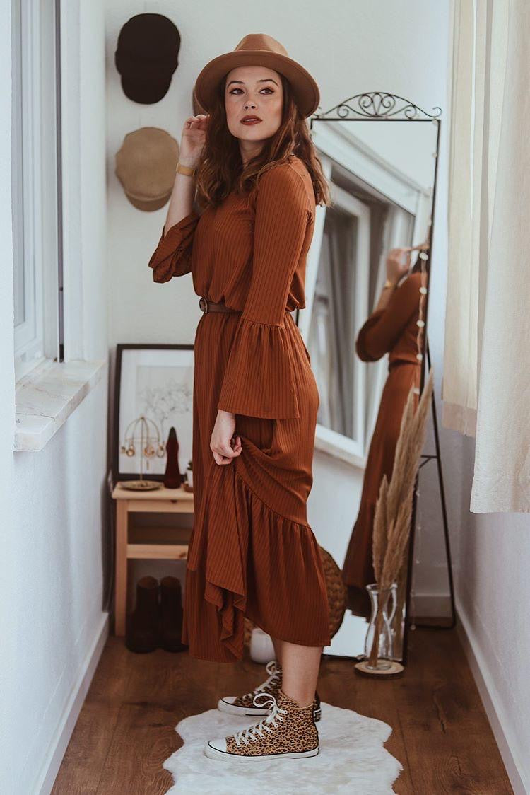Vestido com folho