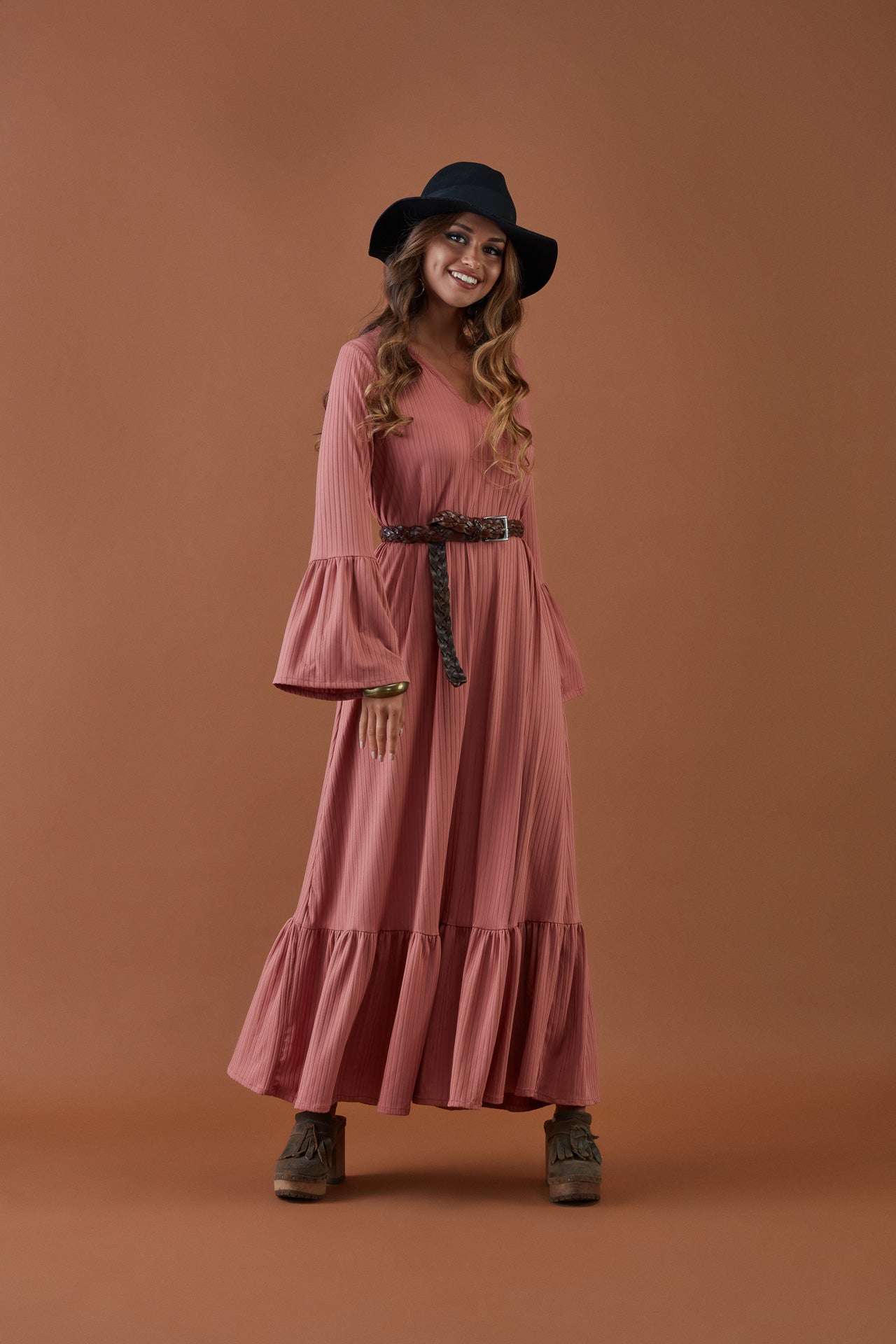 Vestido com folho
