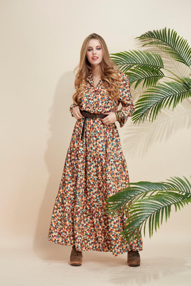 Vestido comprido com estampado étnico
