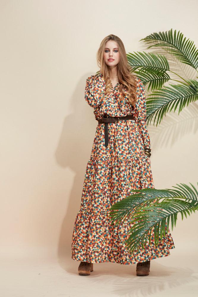 Vestido comprido com estampado étnico