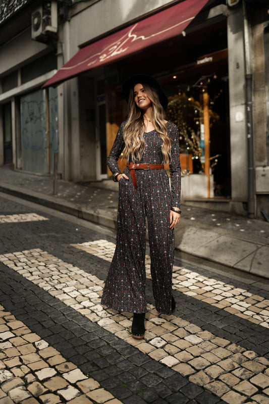 Long jumpsuit with heart print