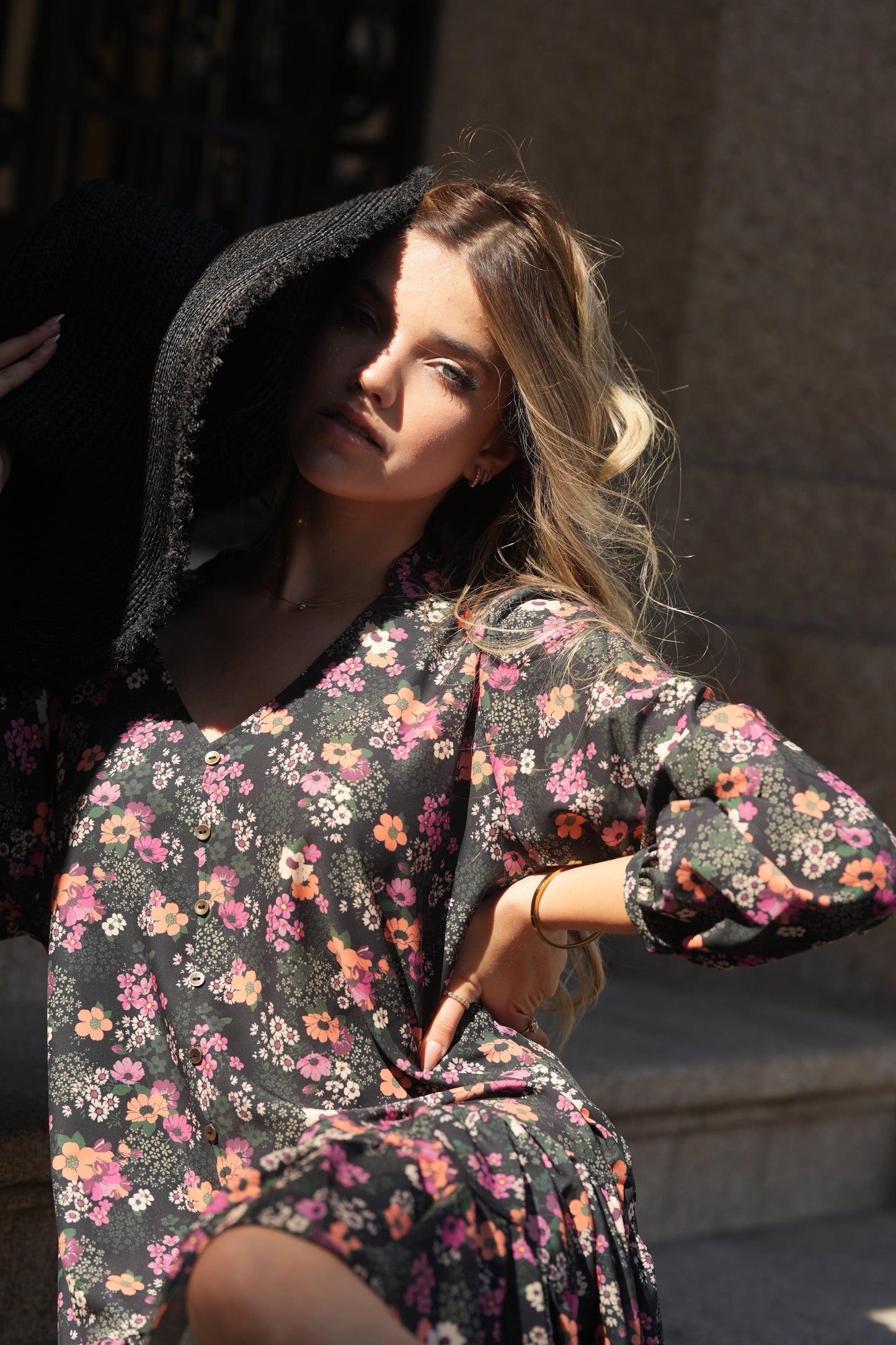 Vestido curto com estampado floral
