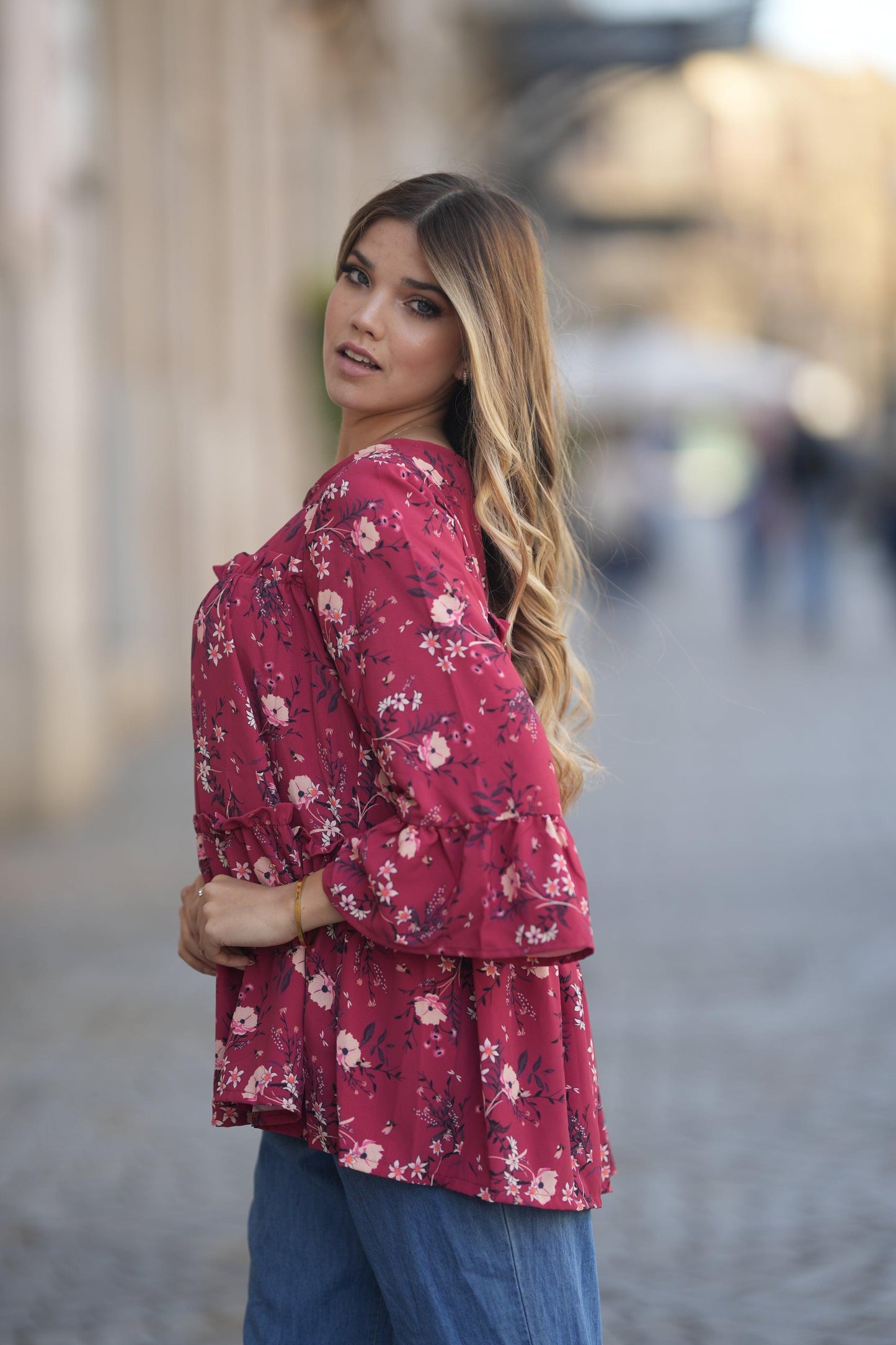 Blusa com folhos