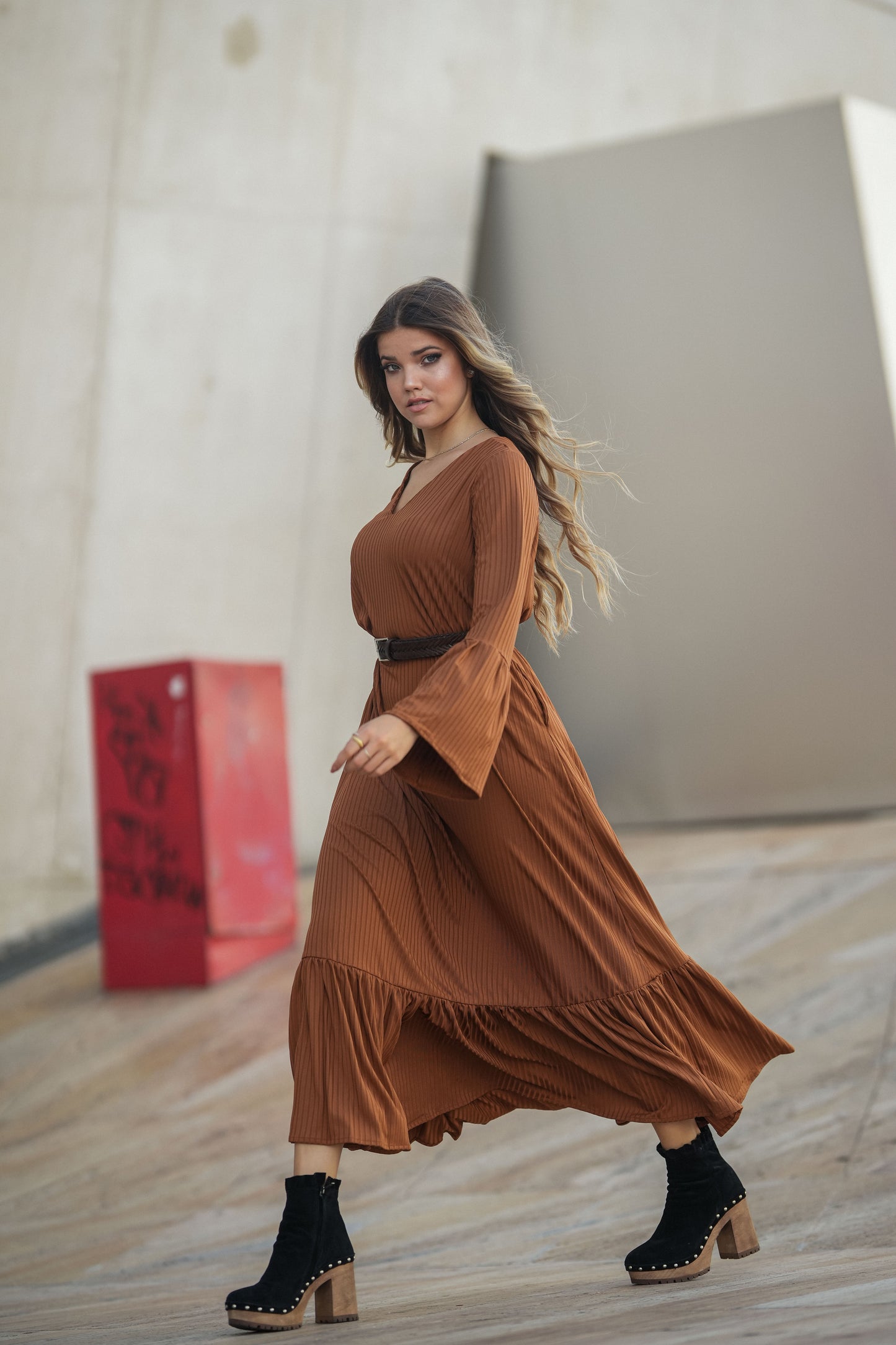 Vestido com folho