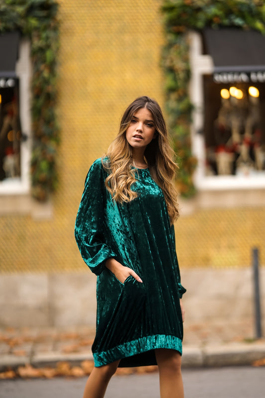 Short velvet dress