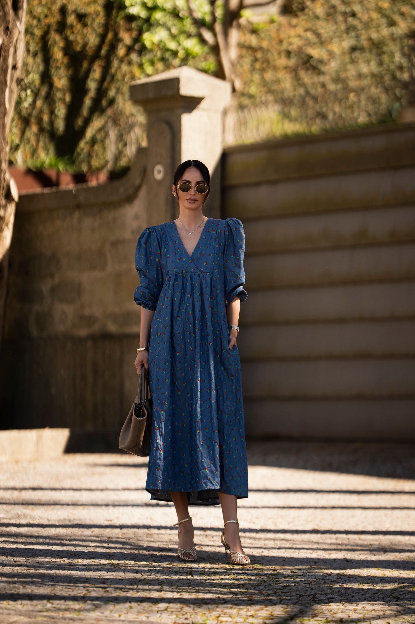 Vestido midi em ganga