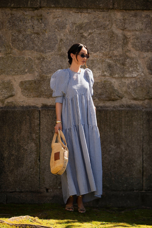 Vestido comprido com folho