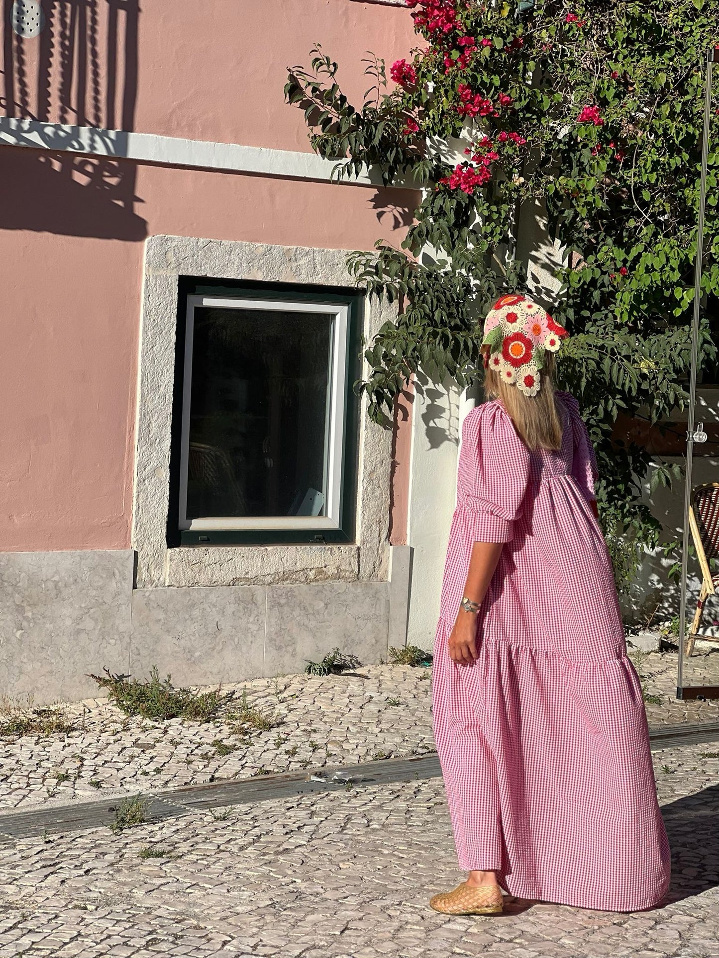 Vestido comprido com folho