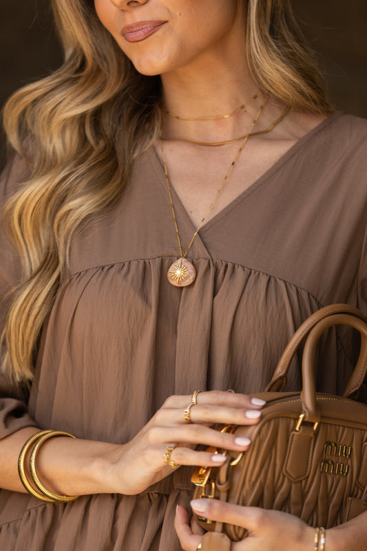 Long necklace with stone