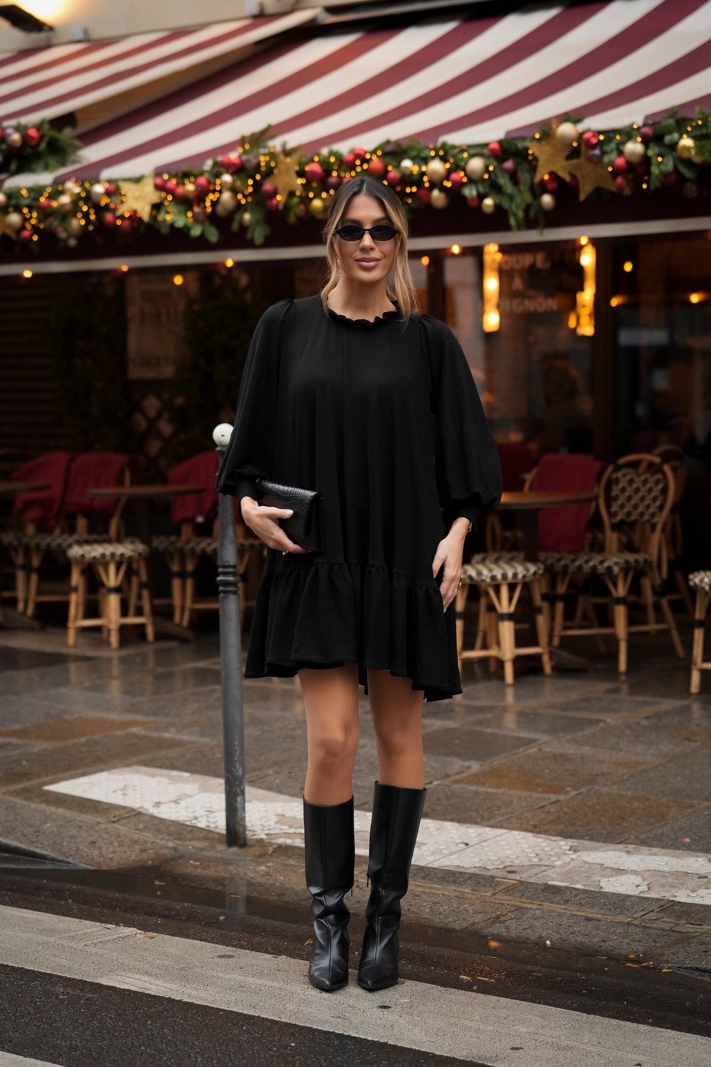 Short dress with printed knit