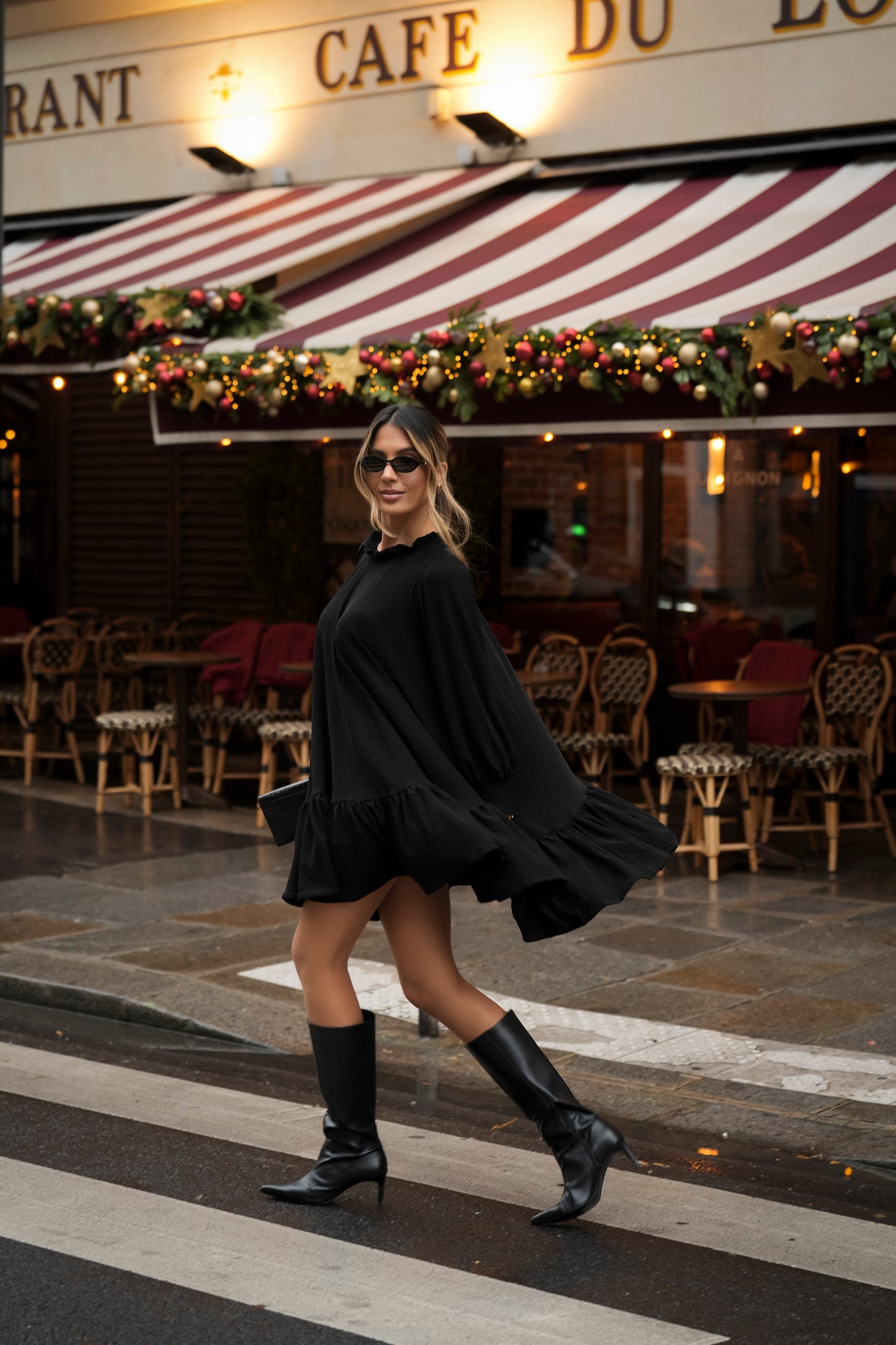 Short dress with printed knit