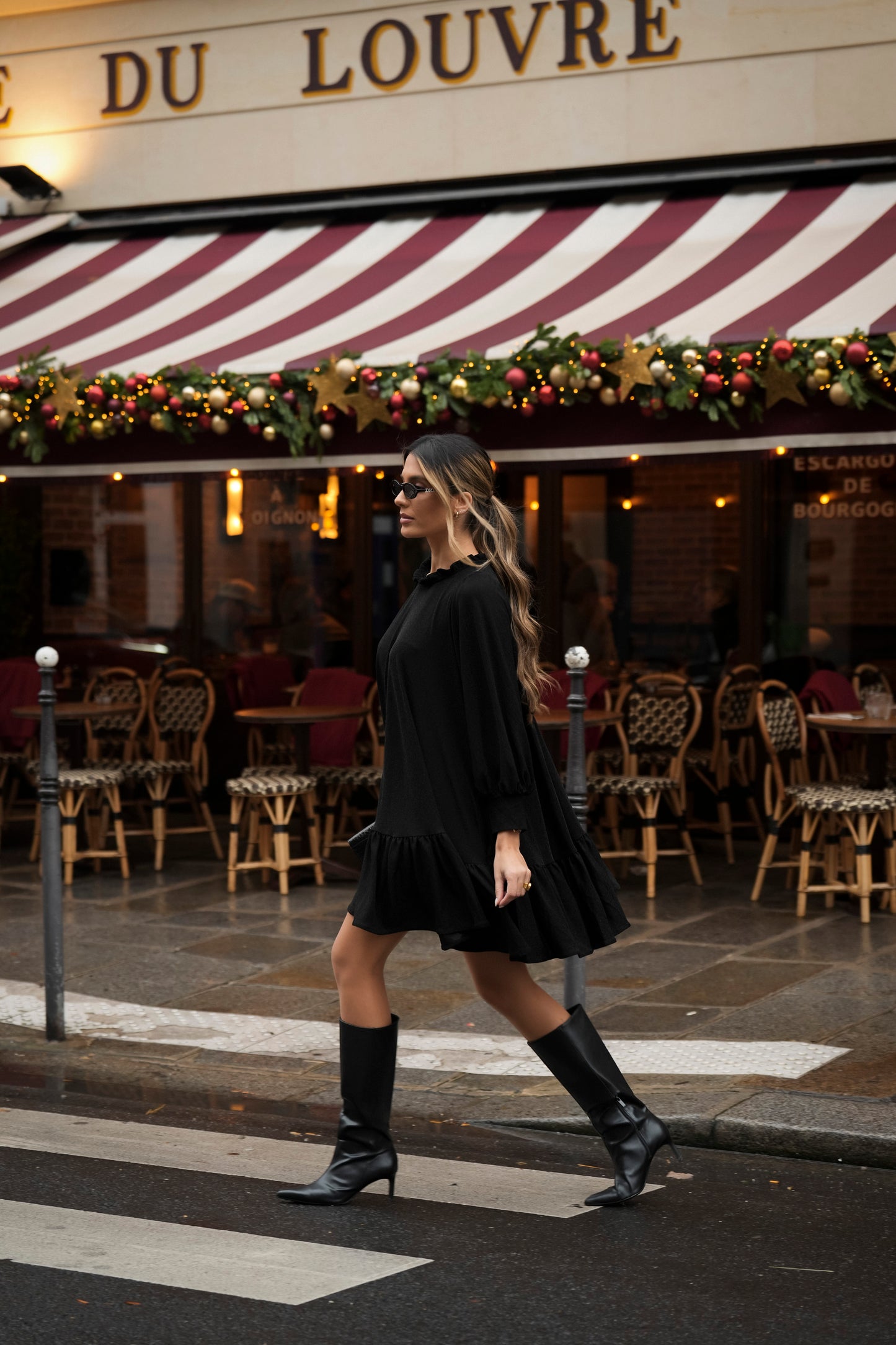 Short dress with printed knit