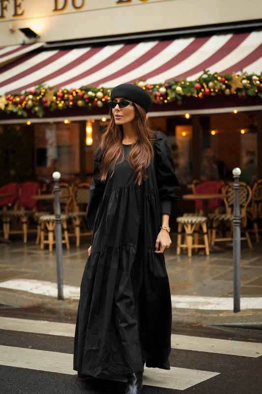 Vestido comprido com folho em preto