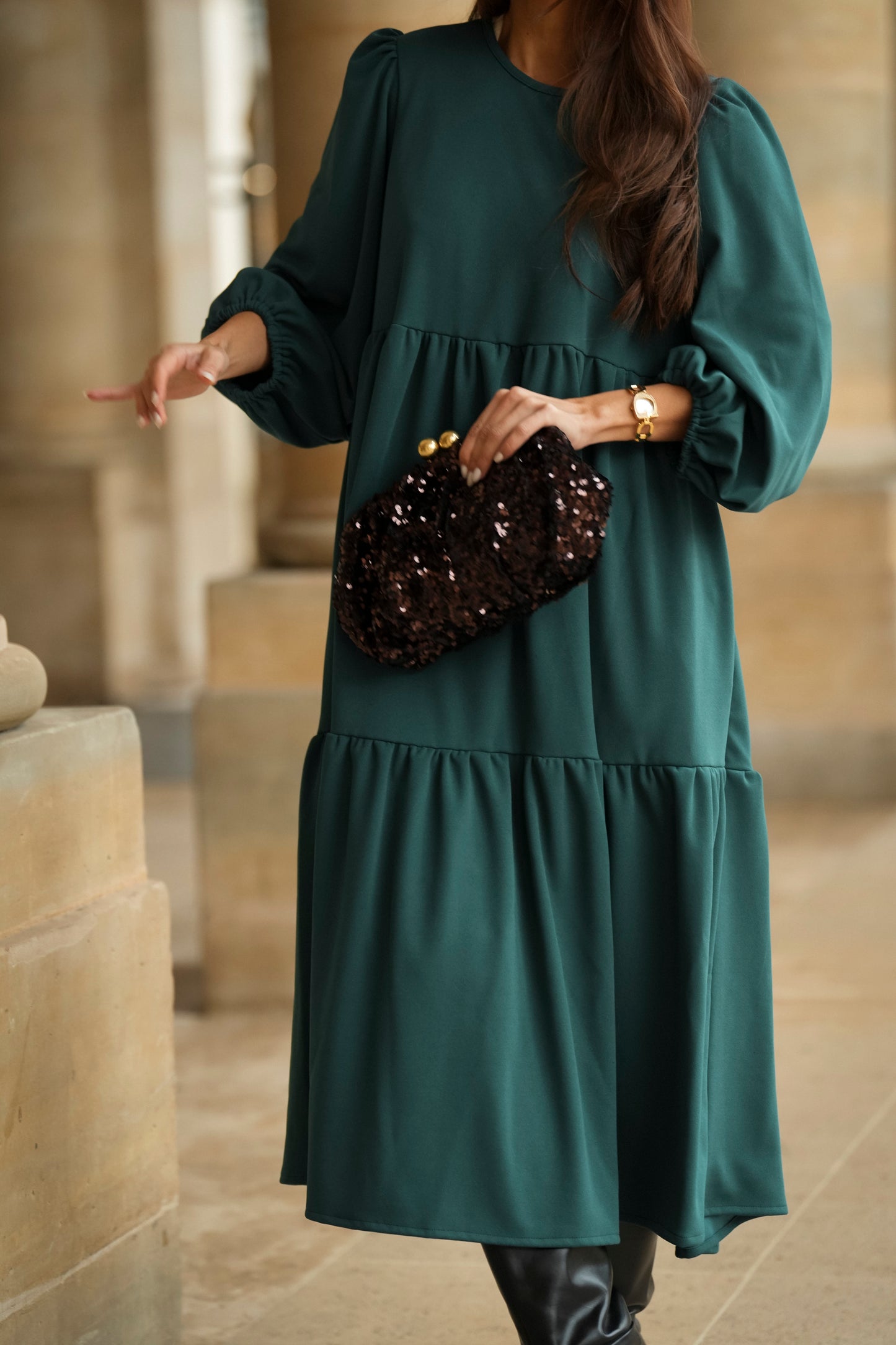 Vestido comprido com folhos em verde