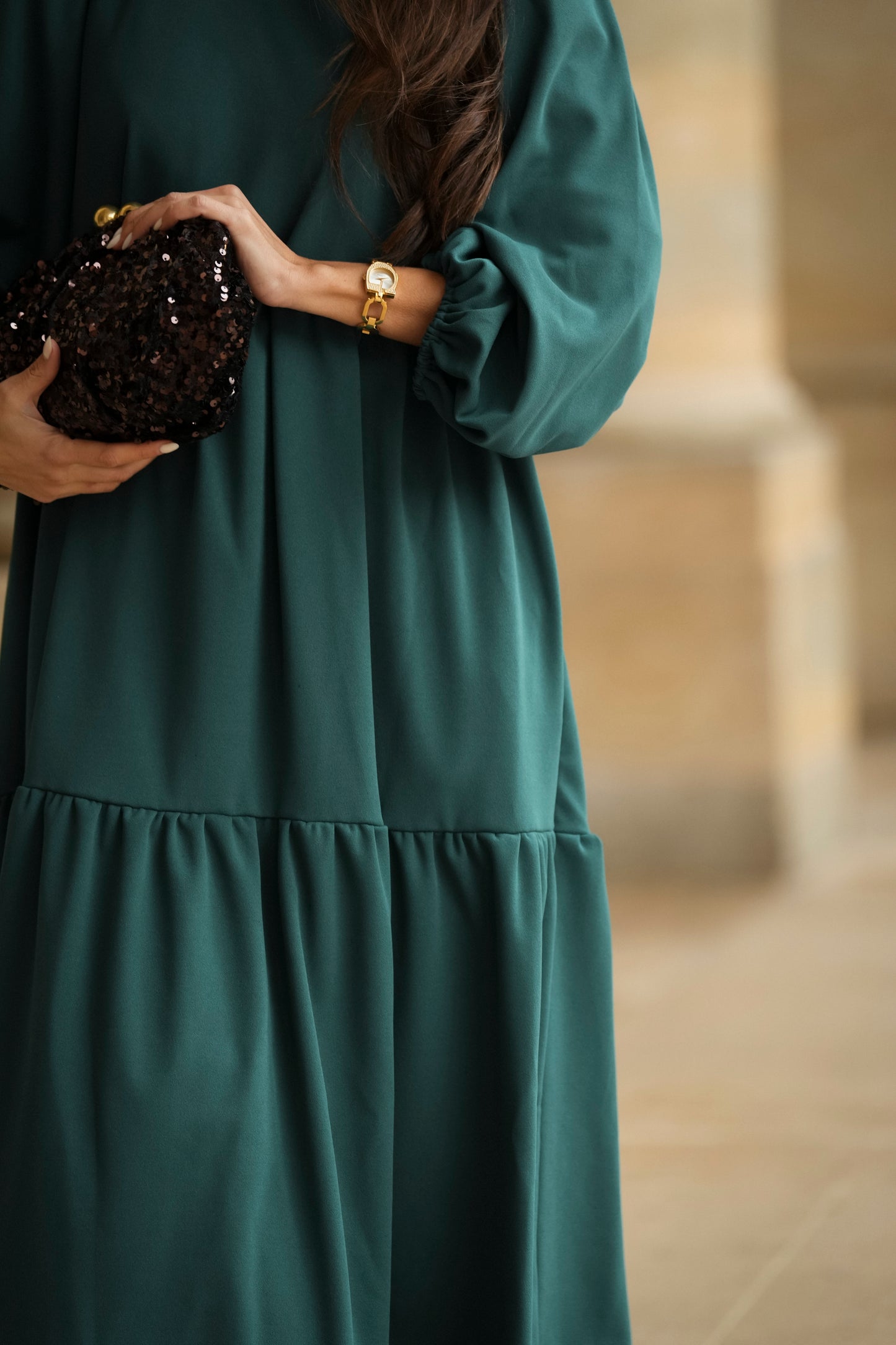 Vestido comprido com folhos em verde