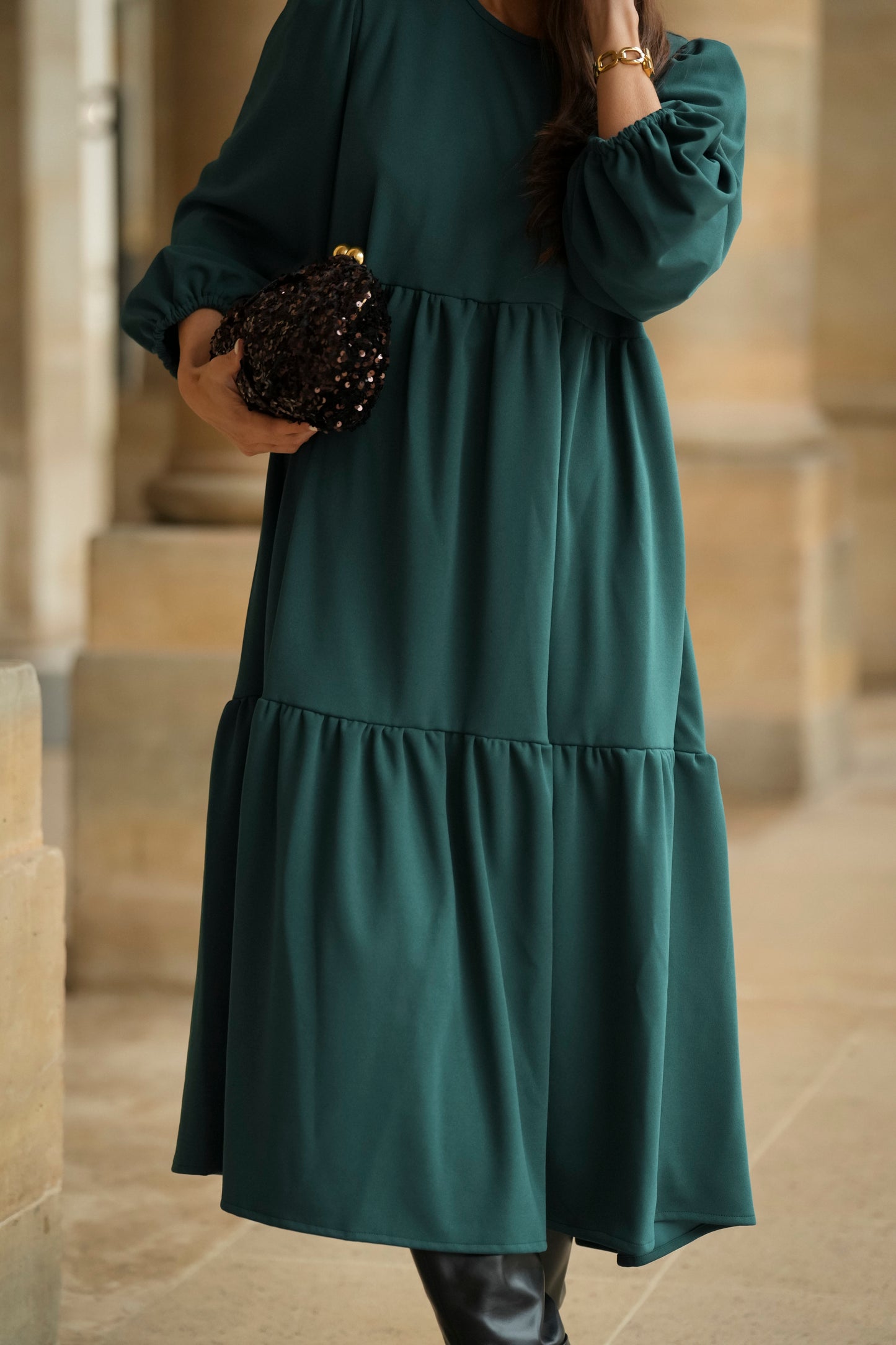 Vestido comprido com folhos em verde