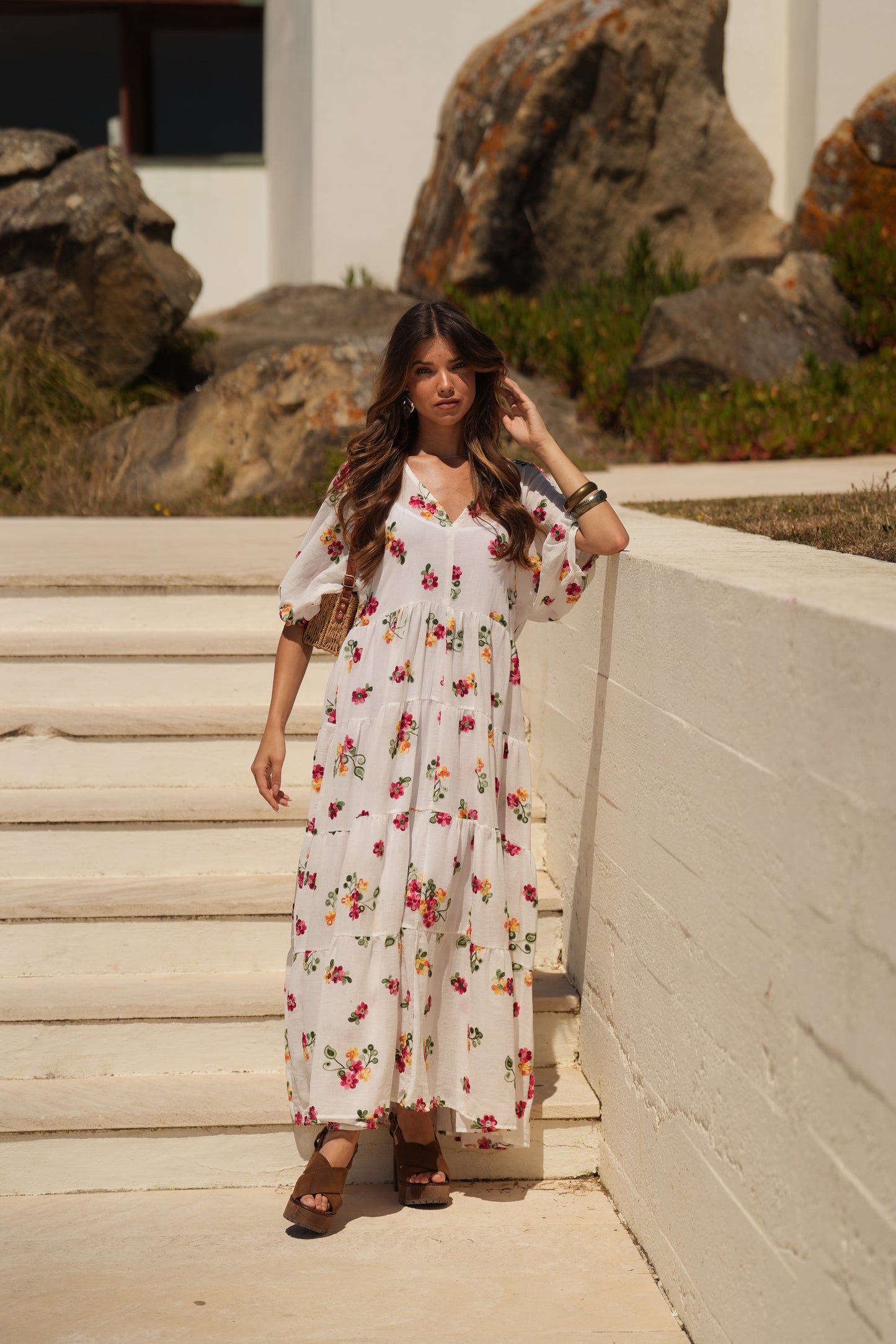 Vestido comprido branco com flores