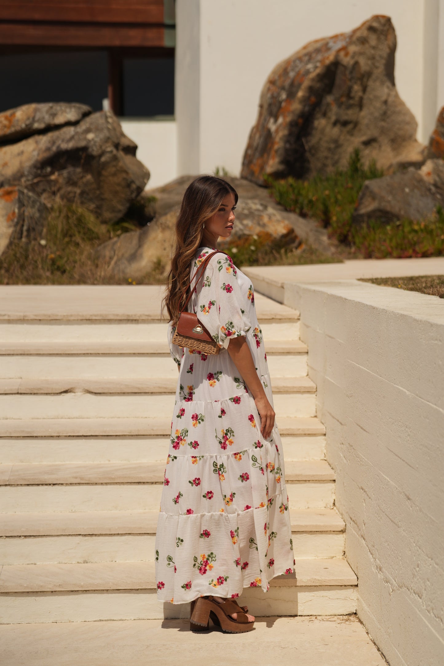 Vestido comprido branco com flores